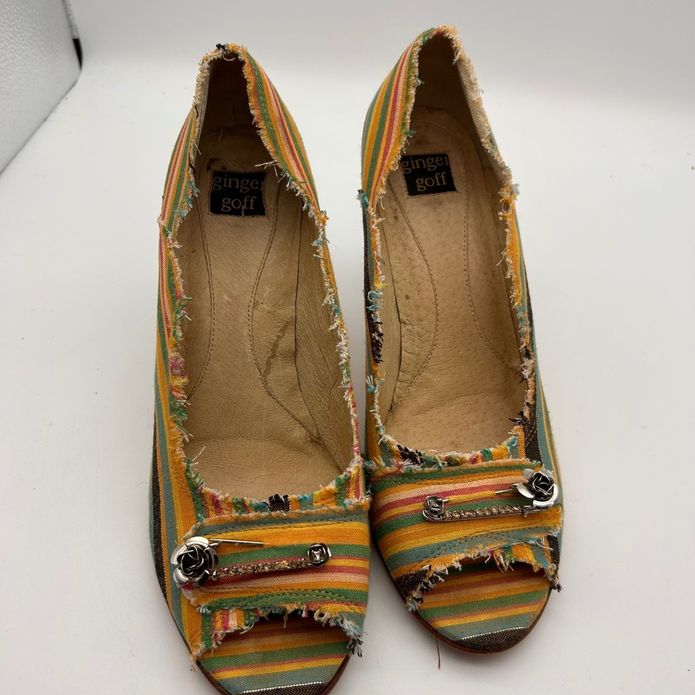 Ginger Goff Womens Striped Frayed Peep Toe Pumps Safety Pin Rose Heels 6.5M